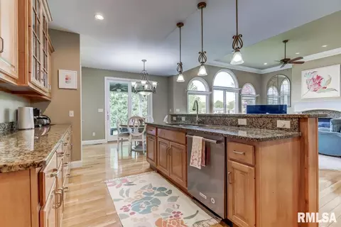 2401 Argonne Ave, Springfield, IL 62704 photo 12