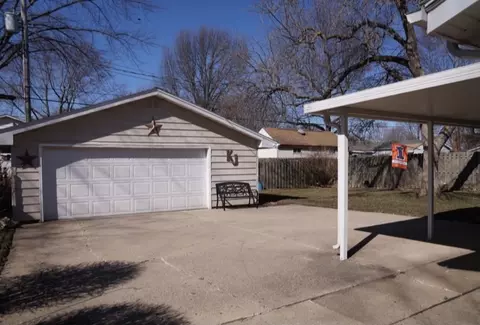 117 Adloff Ln, Springfield, IL 62703 photo 3