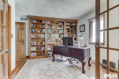 3828 W Bluffs Rd, Springfield, IL 62707 photo 6