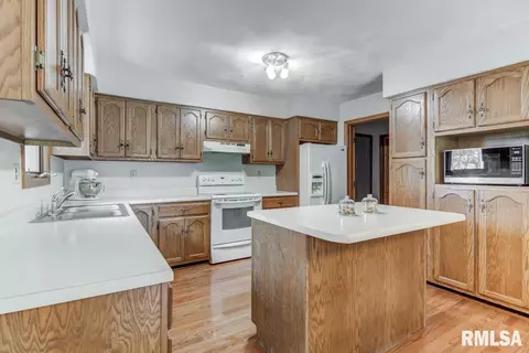 3828 W Bluffs Rd, Springfield, IL 62707 photo 11