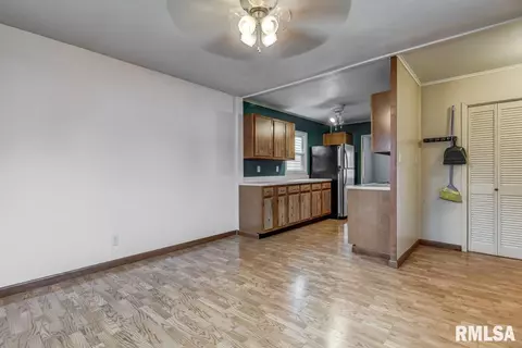 1652 N 21st St, Springfield, IL 62702 photo 11