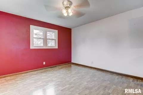 1652 N 21st St, Springfield, IL 62702 photo 9