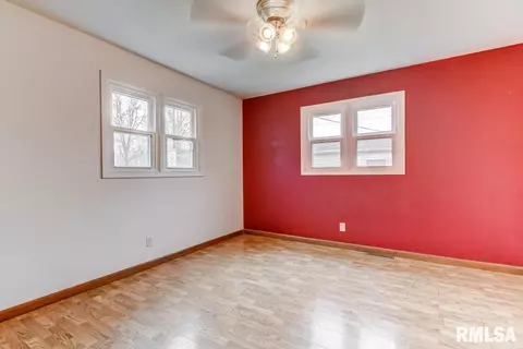 1652 N 21st St, Springfield, IL 62702 photo 8