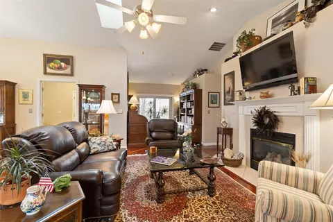 401 Treeline Ln, Springfield, IL 62703 photo 7