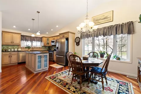 401 Treeline Ln, Springfield, IL 62703 photo 9