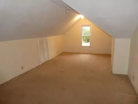 211 E Maple St, Gillespie, IL 62033 photo 22