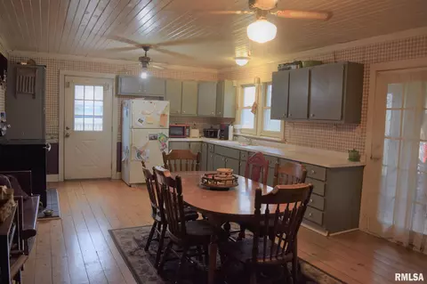 25 Main St, Exeter, IL 62621 photo 12