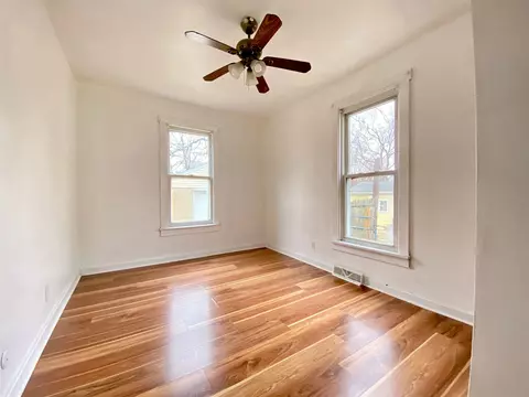 1044 N Indiana St, Springfield, IL 62702 photo 6