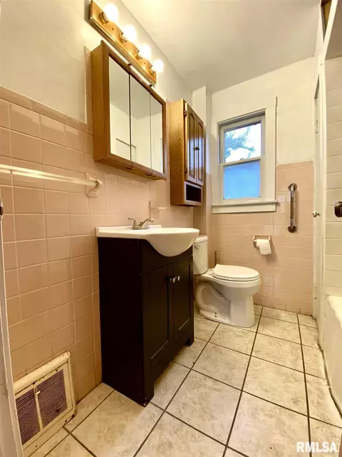 1044 N Indiana St, Springfield, IL 62702 photo 8