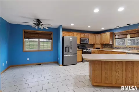 972 Chukker Ln, Springfield, IL 62712 photo 10