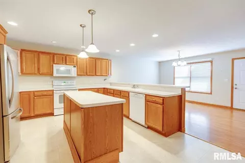 3615 Lytham Dr, Springfield, IL 62712 photo 7
