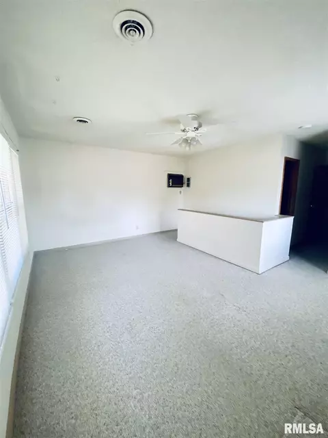 1908 Whittier Ave, Springfield, IL 62704 photo 9
