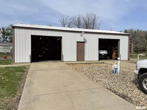 2433 E Ardmore Ave, Springfield, IL 62702 photo 2