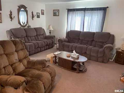 2433 E Ardmore Ave, Springfield, IL 62702 photo 7