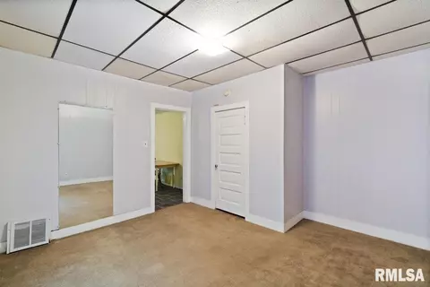 1042 N 1st St, Springfield, IL 62702 photo 13