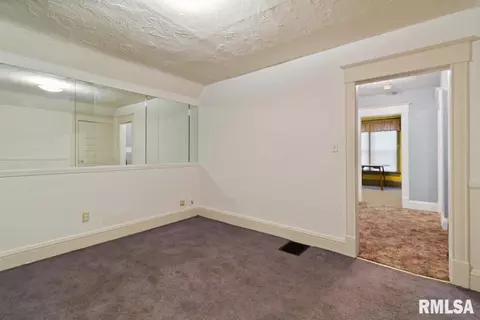 1042 N 1st St, Springfield, IL 62702 photo 20
