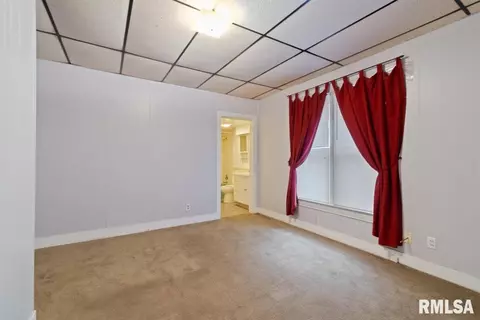 1042 N 1st St, Springfield, IL 62702 photo 12
