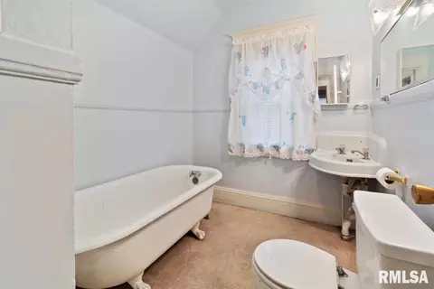1042 N 1st St, Springfield, IL 62702 photo 17