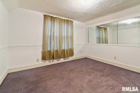 1042 N 1st St, Springfield, IL 62702 photo 19