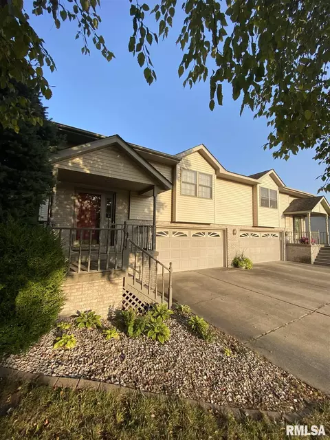 2824 Cronin Dr, Springfield, IL 62711 photo 3