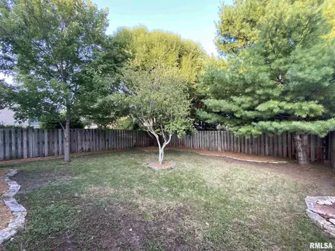 2824 Cronin Dr, Springfield, IL 62711 photo 15