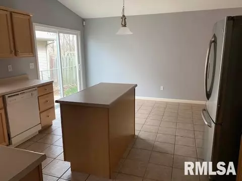 2212 Cormorant Dr, Springfield, IL 62711 photo 6