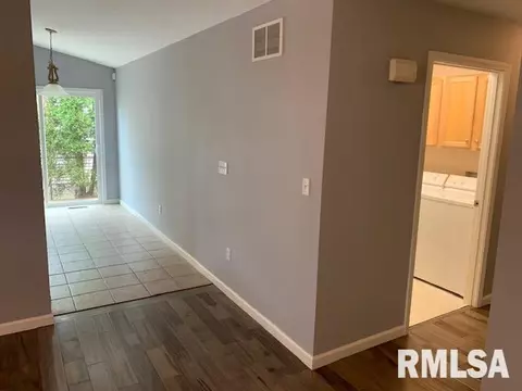 2212 Cormorant Dr, Springfield, IL 62711 photo 4