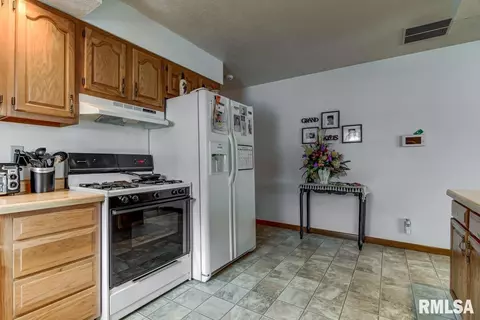 1934 N 7th St, Springfield, IL 62702 photo 9