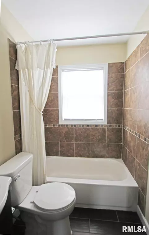 2108 N 19th St, Springfield, IL 62702 photo 10