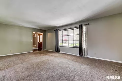 20 Hyde Park Pl, Springfield, IL 62703 photo 6