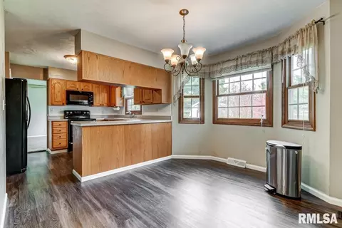 20 Hyde Park Pl, Springfield, IL 62703 photo 9