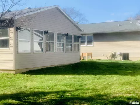 2912 Sandgate Rd, Springfield, IL 62702 photo 3