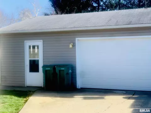 2912 Sandgate Rd, Springfield, IL 62702 photo 5