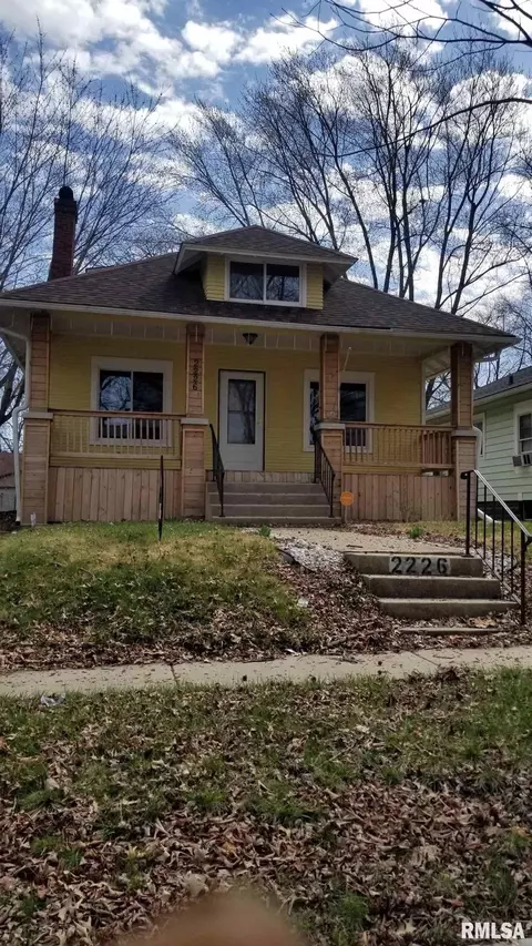 2226 S 10th St, Springfield, IL 62703 photo 1