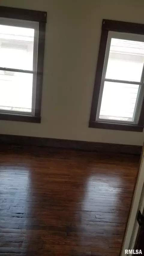 2226 S 10th St, Springfield, IL 62703 photo 7