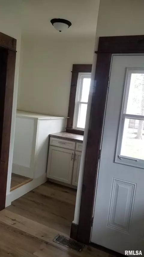 2226 S 10th St, Springfield, IL 62703 photo 3