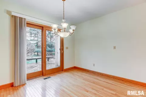 2206 Pond Mill Ct, Springfield, IL 62704 photo 12