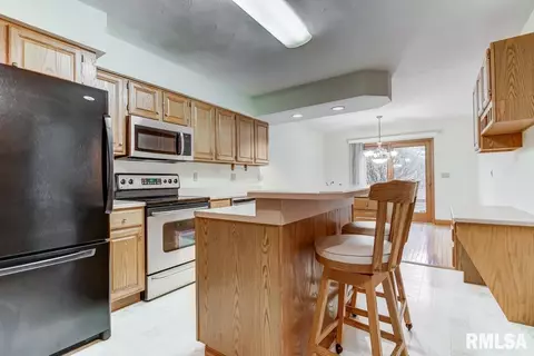 2206 Pond Mill Ct, Springfield, IL 62704 photo 8