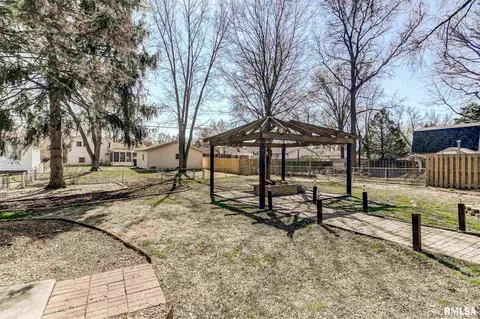 2408 Tamaroa Trl, Springfield, IL 62702 photo 35