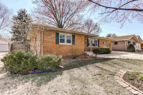 2408 Tamaroa Trl, Springfield, IL 62702 photo 2
