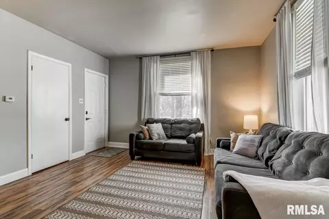 1214 N Bond St, Springfield, IL 62702 photo 5
