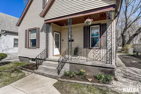 1214 N Bond St, Springfield, IL 62702 photo 1