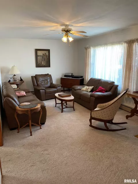 320 E Jefferson St, Winchester, IL 62694 photo 26