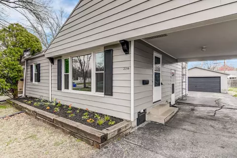 2316 S Pasfield St, Springfield, IL 62704 photo 2