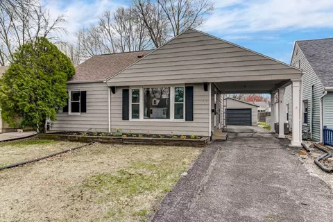 2316 S Pasfield St, Springfield, IL 62704 photo 4