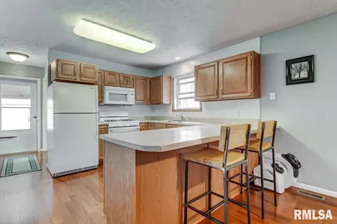 2230 Enterprise St, Springfield, IL 62702 photo 12