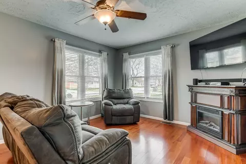 2230 Enterprise St, Springfield, IL 62702 photo 10