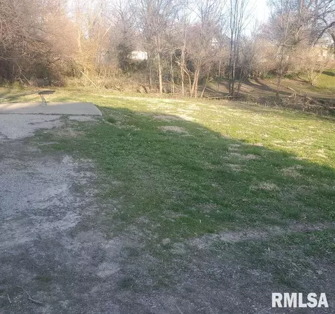 412 S Mill St, Athens, IL 62613 photo 1