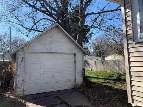 1223 Poole St, Springfield, IL 62702 photo 15