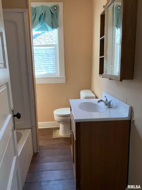 1223 Poole St, Springfield, IL 62702 photo 12